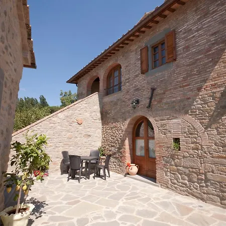 Oda ve Kahvaltı Casale L'antico Carro 4*